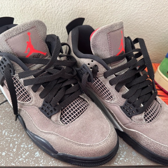 Sneaker Collection - Picture 2 of 4